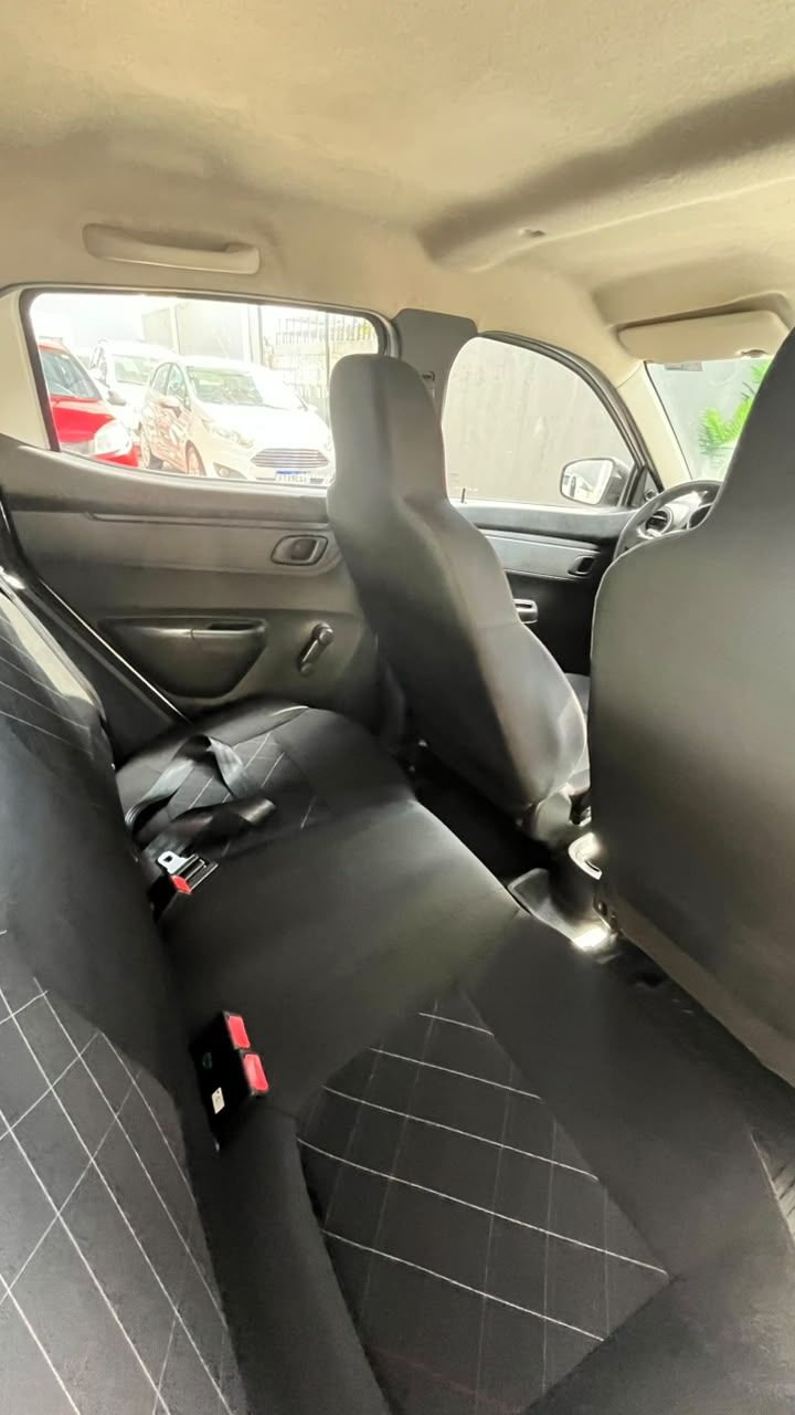 KWID Zen 1.0 Flex 12V 5p Mec. — foto 10