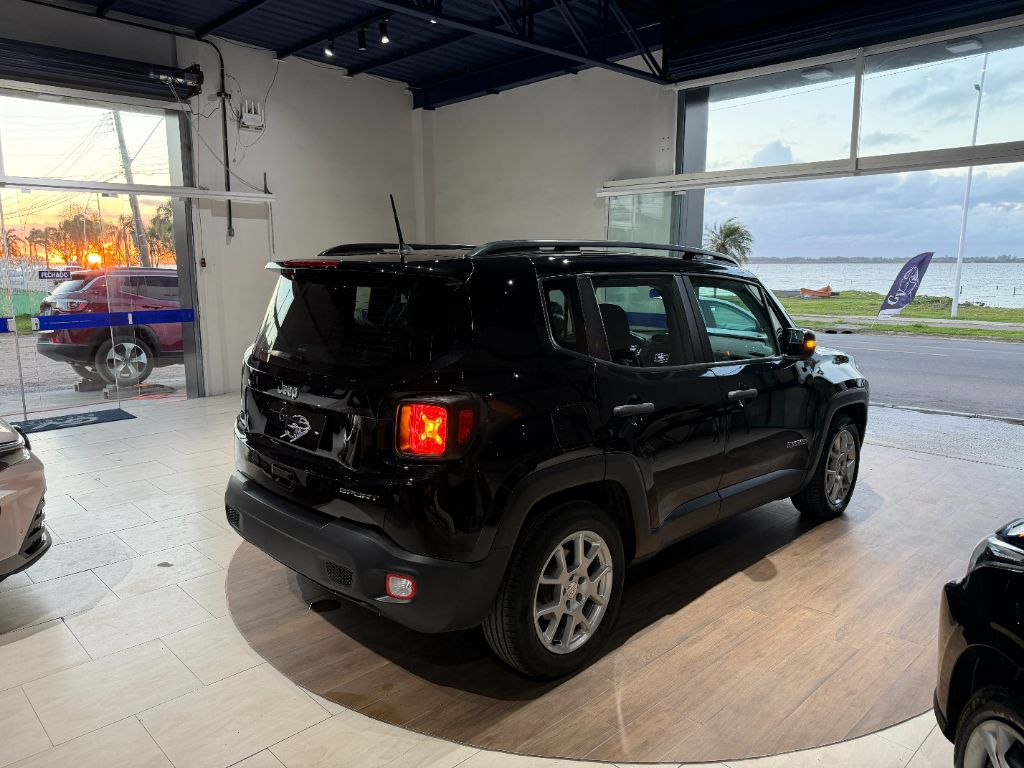 Renegade Sport 1.8 4x2 Flex 16V Aut. — foto 5
