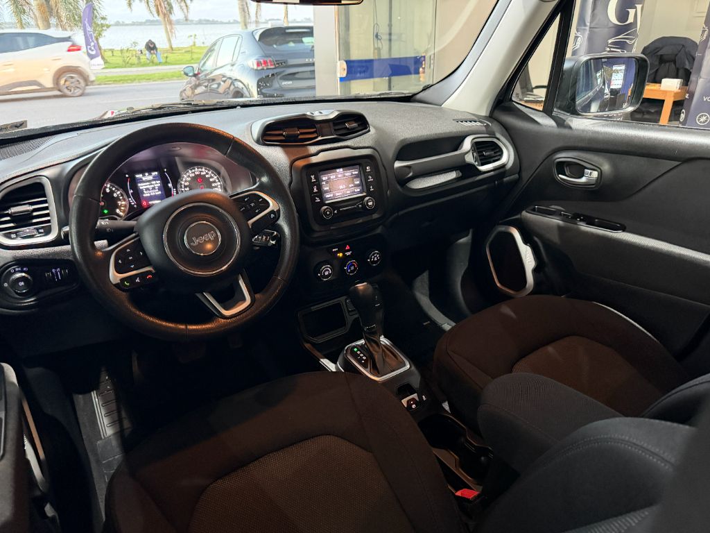 Renegade Sport 1.8 4x2 Flex 16V Aut. — foto 7