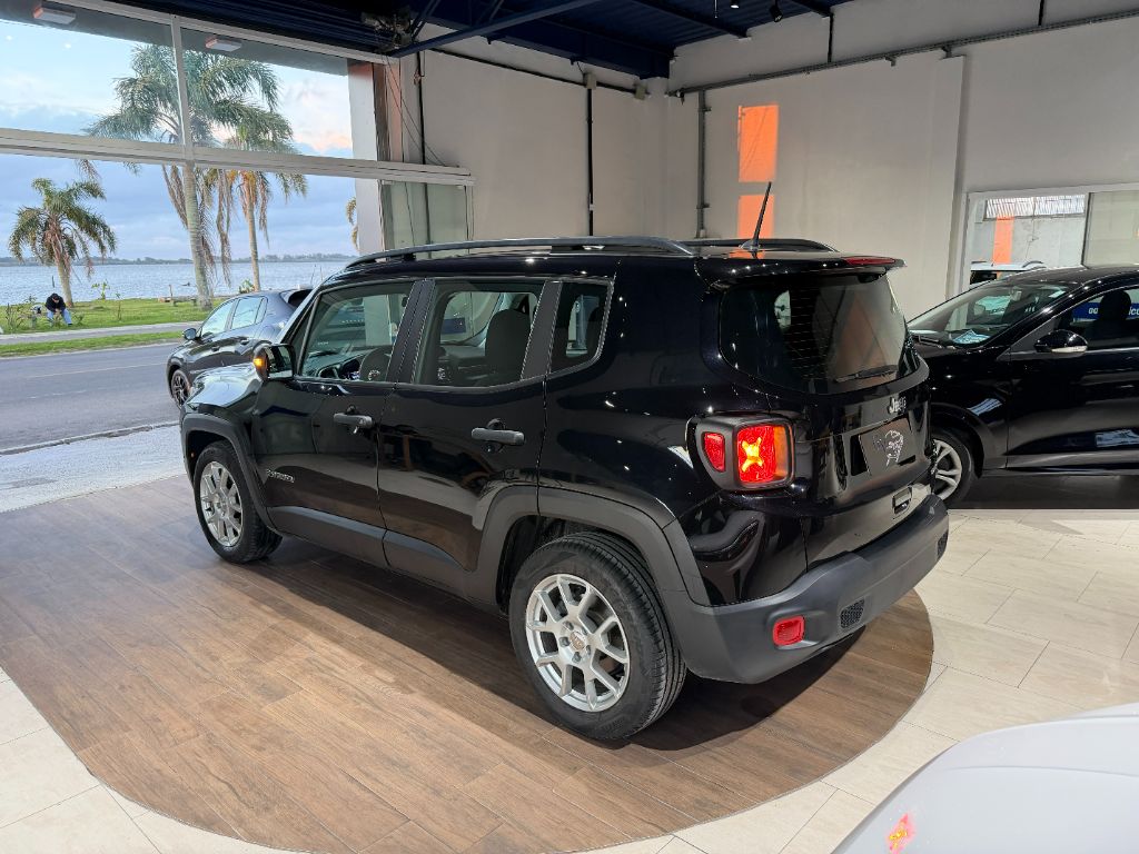 Renegade Sport 1.8 4x2 Flex 16V Aut. — foto 4