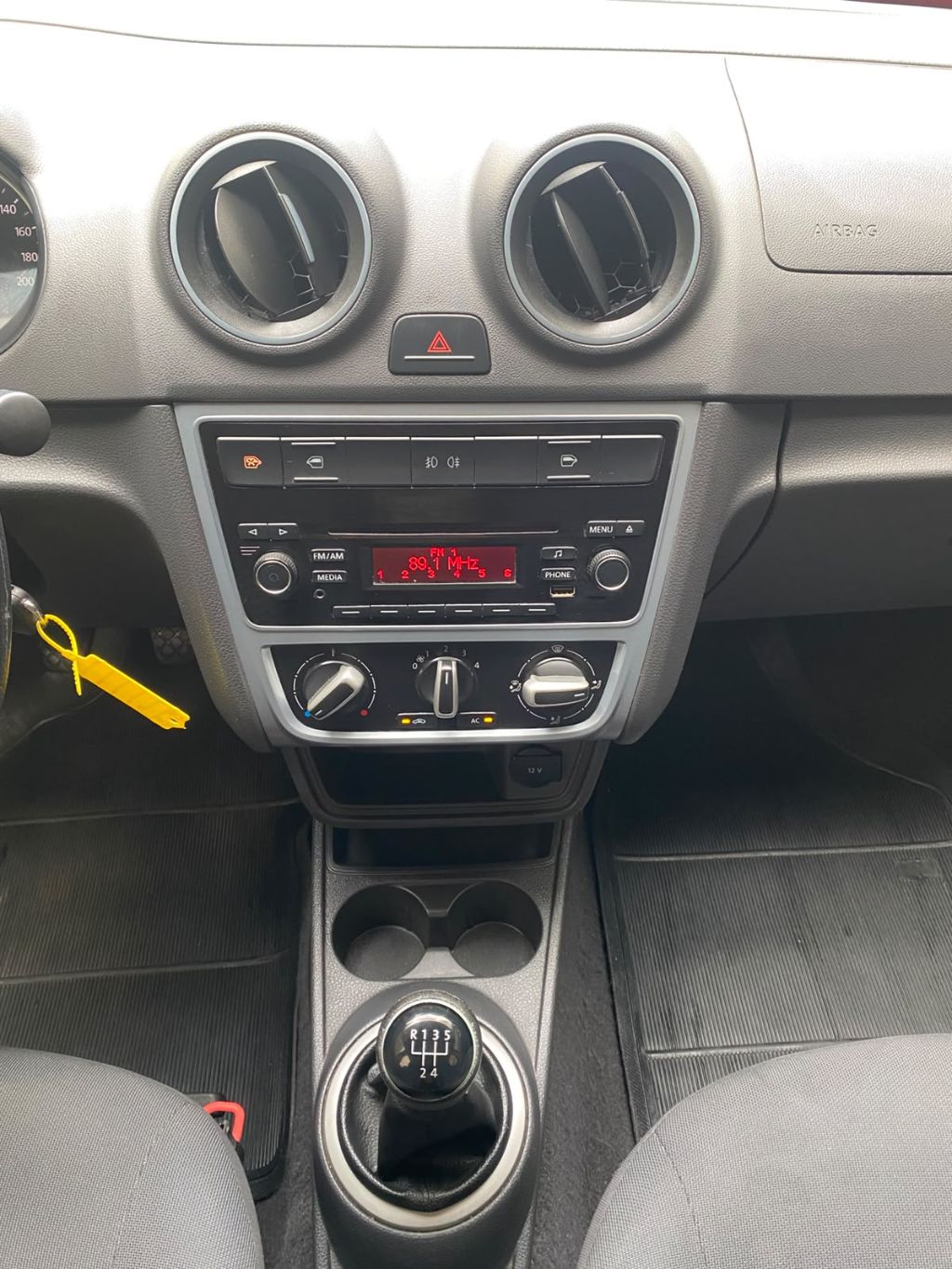 Gol Comfortline 1.0 T. Flex 8V 5p — foto 17