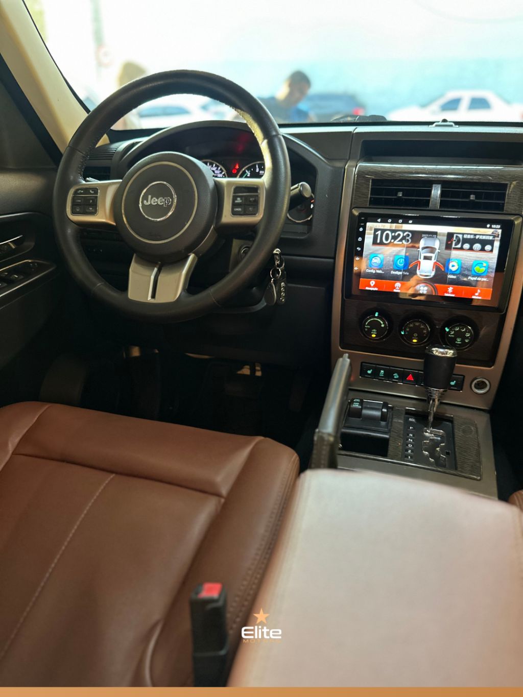 Cherokee Limited 3.7 4x4 V6 12V Aut. — foto 2