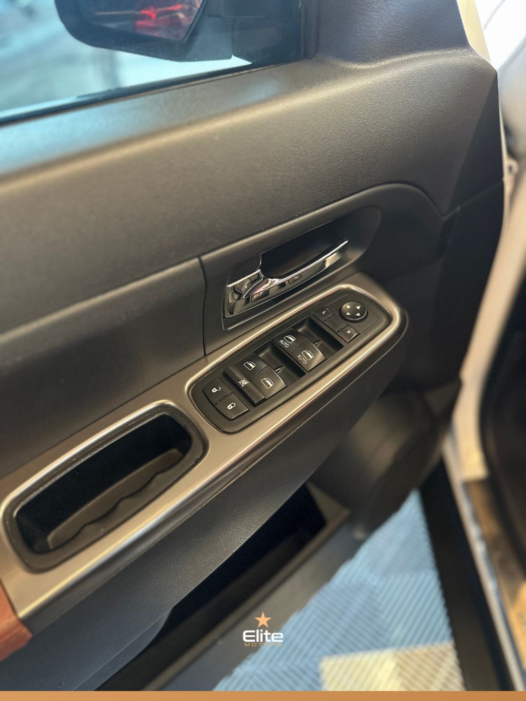 Cherokee Limited 3.7 4x4 V6 12V Aut. — foto 7