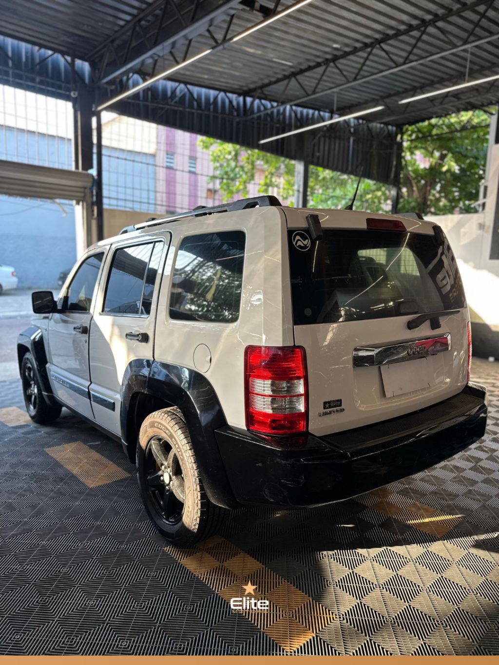 Cherokee Limited 3.7 4x4 V6 12V Aut. — foto 5