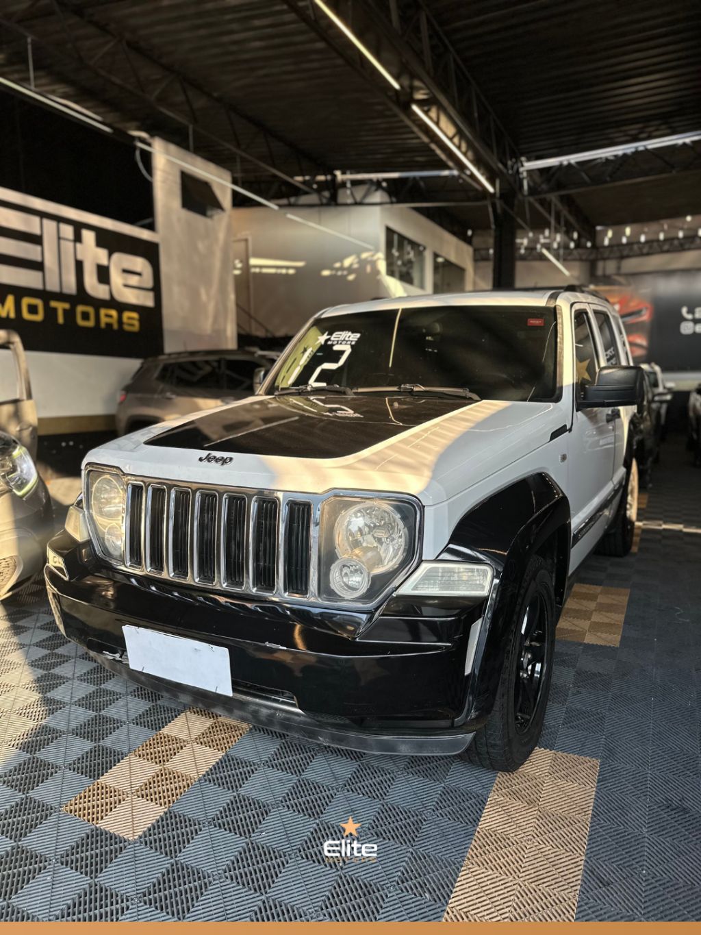 Cherokee Limited 3.7 4x4 V6 12V Aut. — foto 6