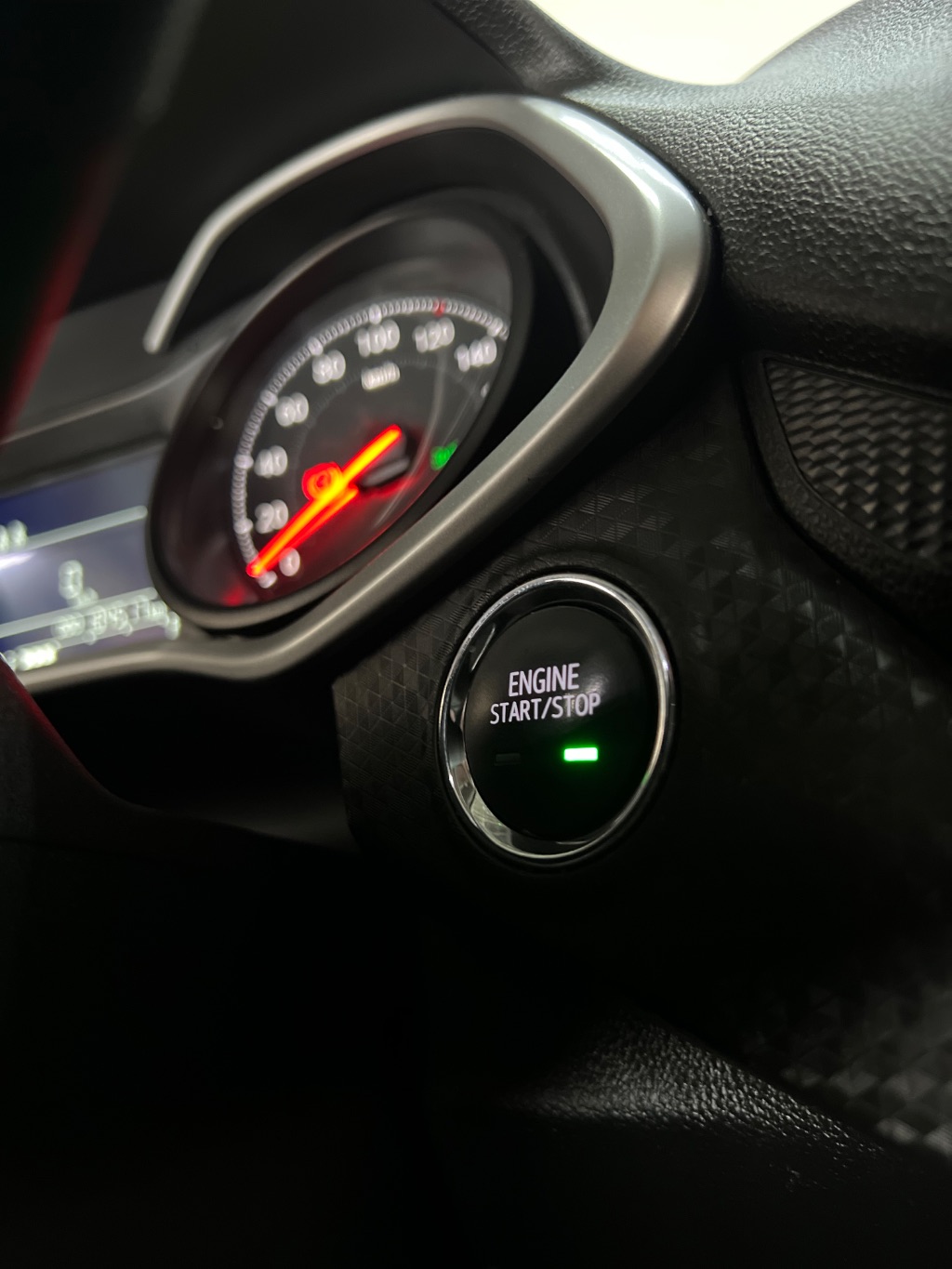 ONIX SEDAN Plus LT 1.0 12V Flex 4p Mec. — foto 2