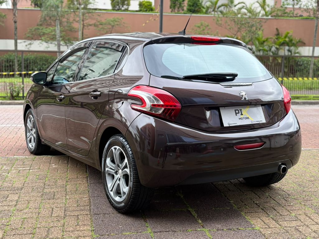 PEUGEOT 208 1.6 GRIFFE — foto 13