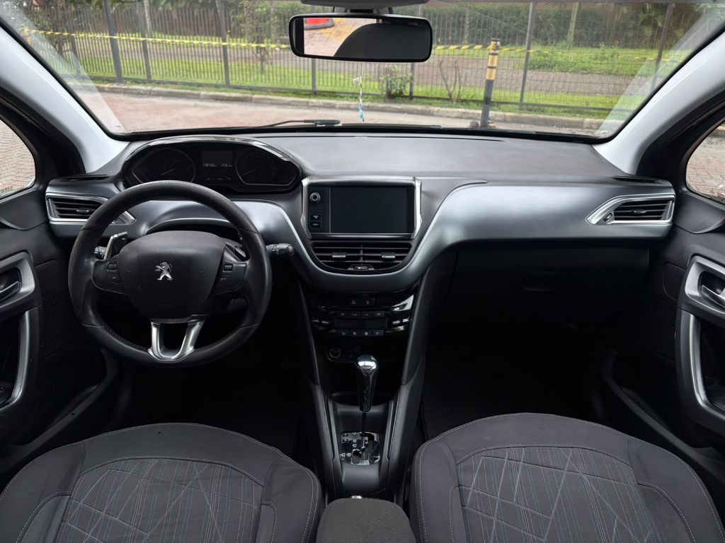 PEUGEOT 208 1.6 GRIFFE — foto 4