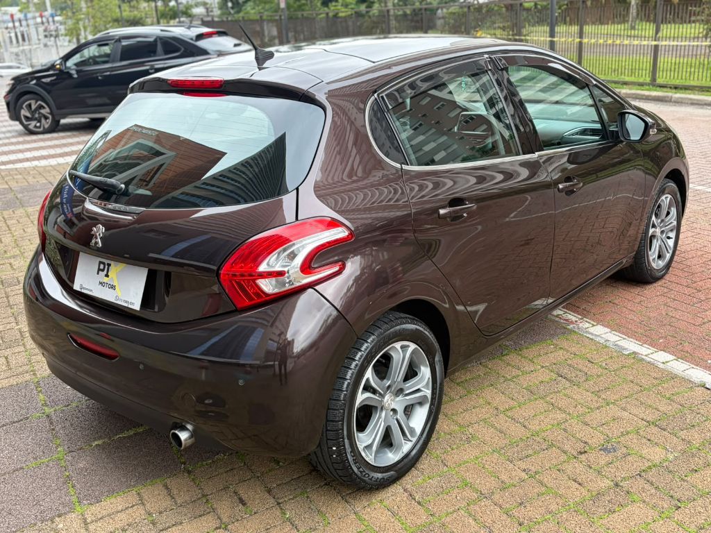 PEUGEOT 208 1.6 GRIFFE — foto 15