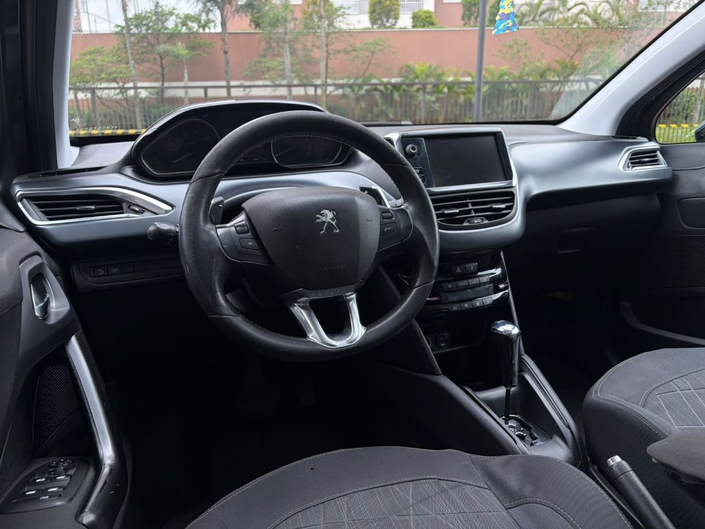 PEUGEOT 208 1.6 GRIFFE — foto 5