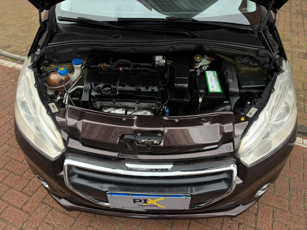 PEUGEOT 208 1.6 GRIFFE — foto 9