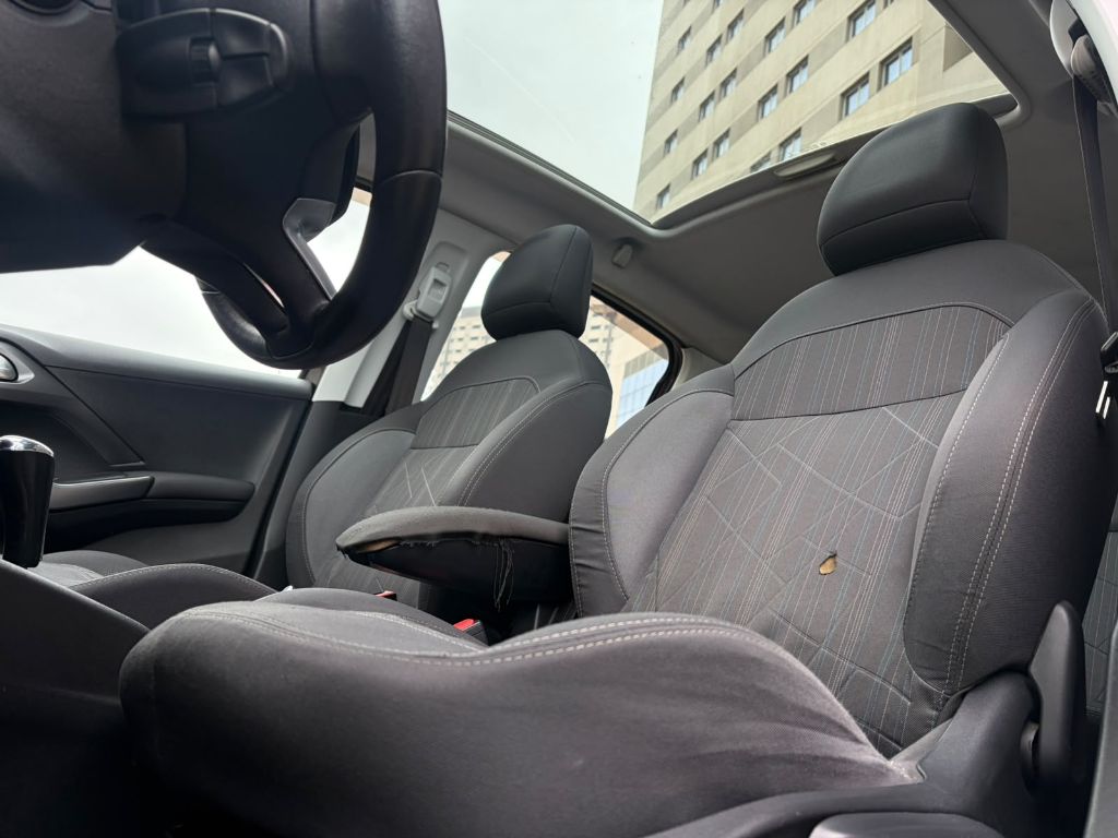 PEUGEOT 208 1.6 GRIFFE — foto 2