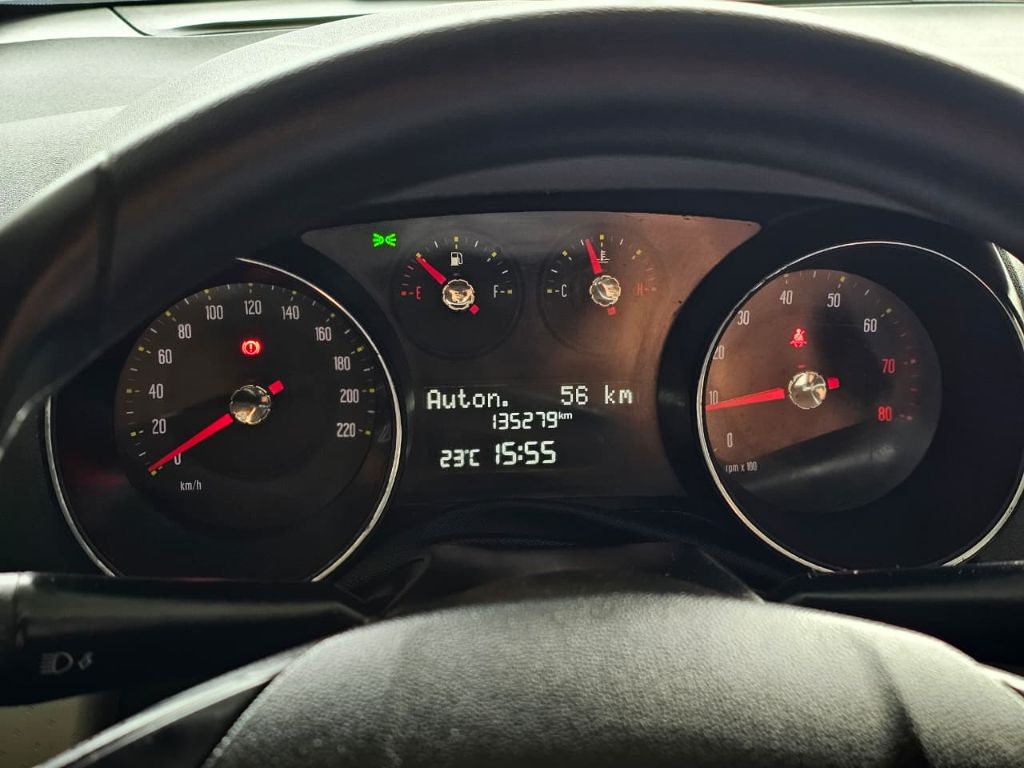 Punto ESSENCE 1.6 Flex 16V 5p — foto 10