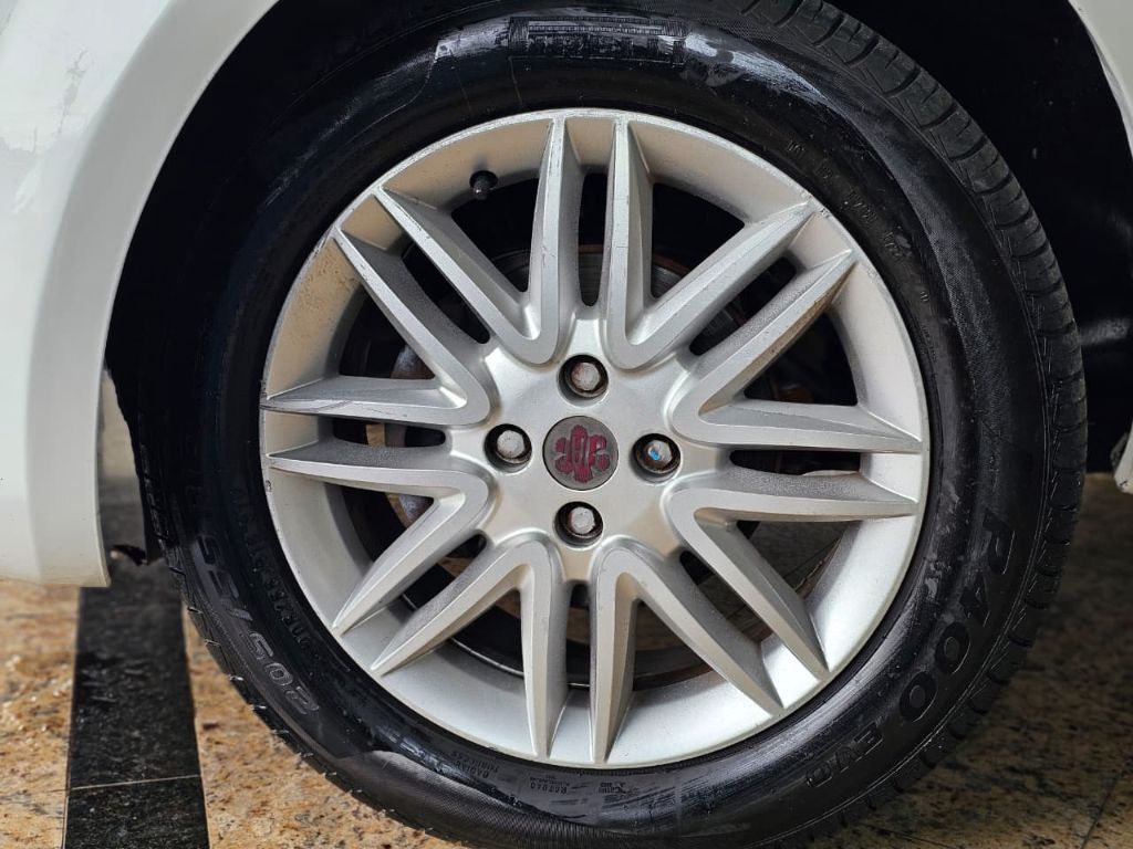 Punto ESSENCE 1.6 Flex 16V 5p — foto 9