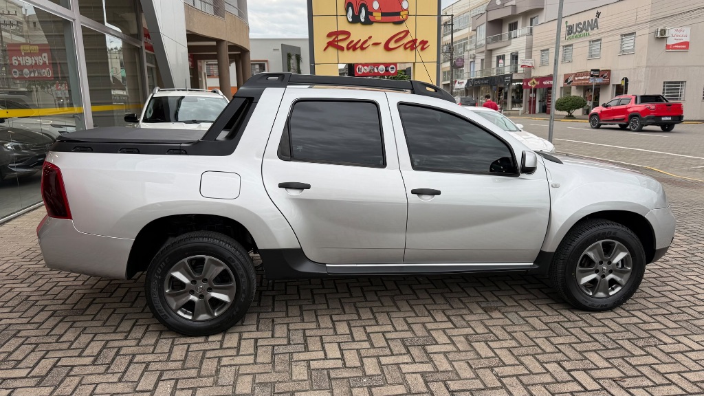 DUSTER OROCH Expression 1.6 Flex 16V Mec — foto 6
