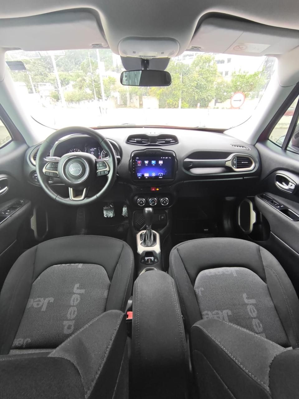 Renegade 1.8 4x2 Flex 16V Aut. — foto 8