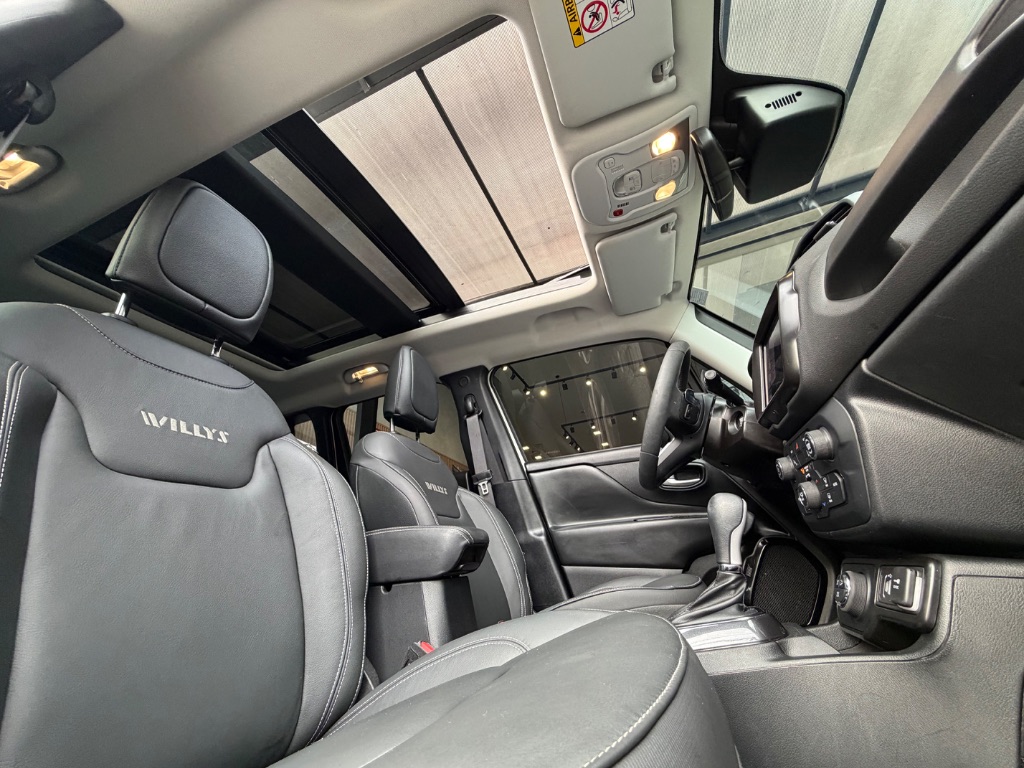 Renegade Willys T270 1.3 TB 4x4 Flex Aut — foto 9