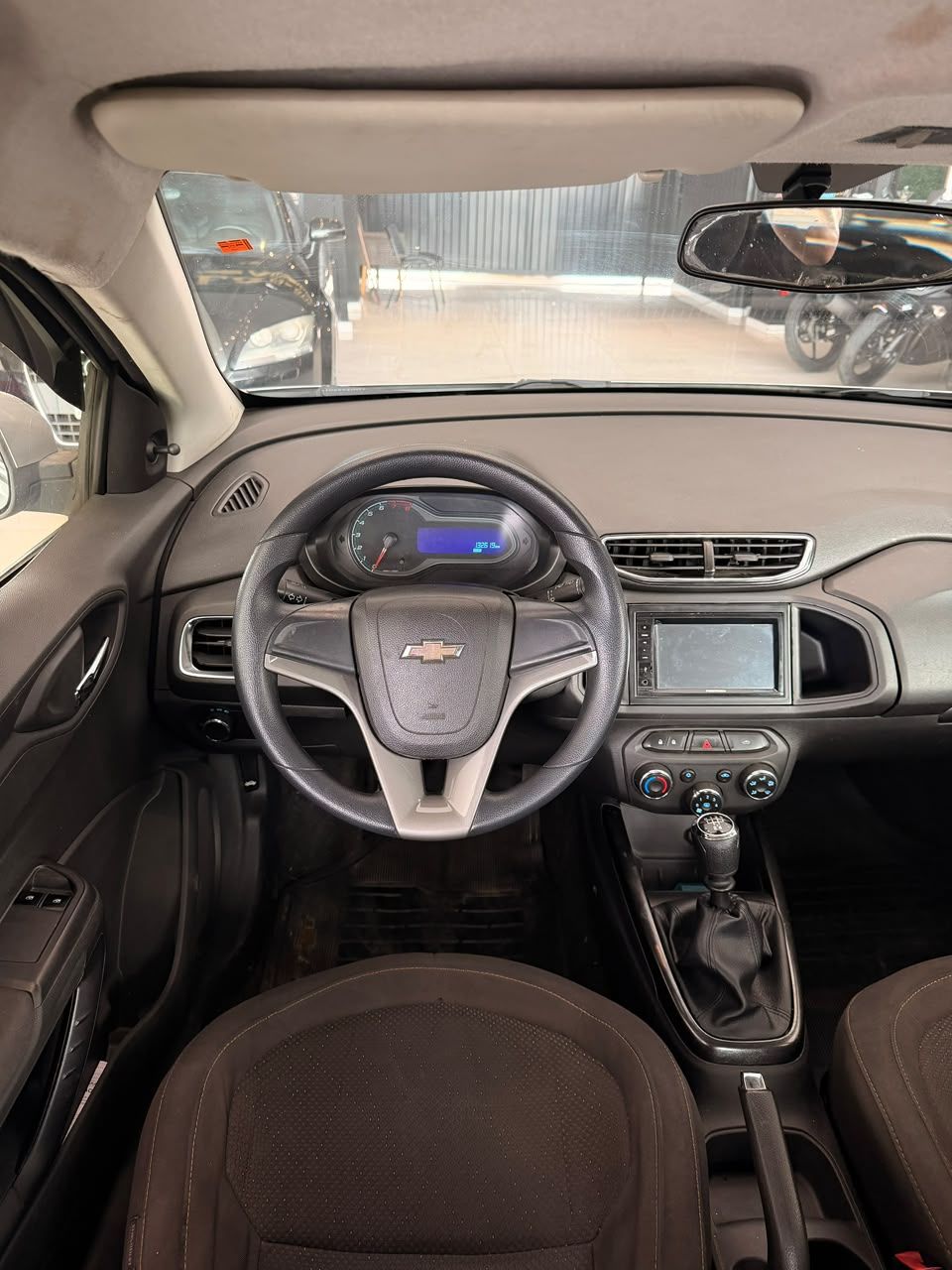 CHEVROLET ONIX HATCH LT 1.0 8V 2013 - FINANCIA 100% — foto 8