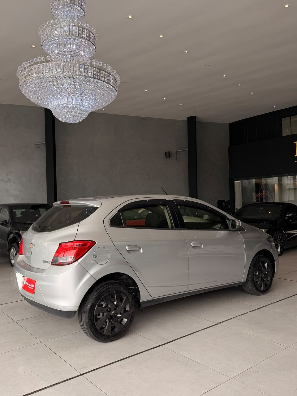 CHEVROLET ONIX HATCH LT 1.0 8V 2013 - FINANCIA 100% — foto 4