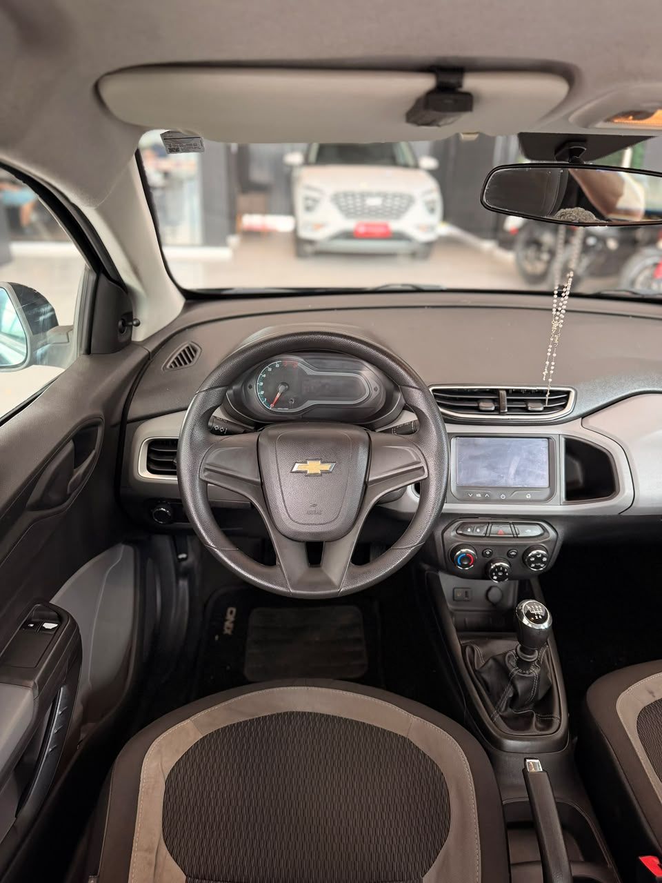 CHEVROLET ONIX HATCH LT 1.0 8V FLEXPOWER 2015 - FINANCIA 100% — foto 8