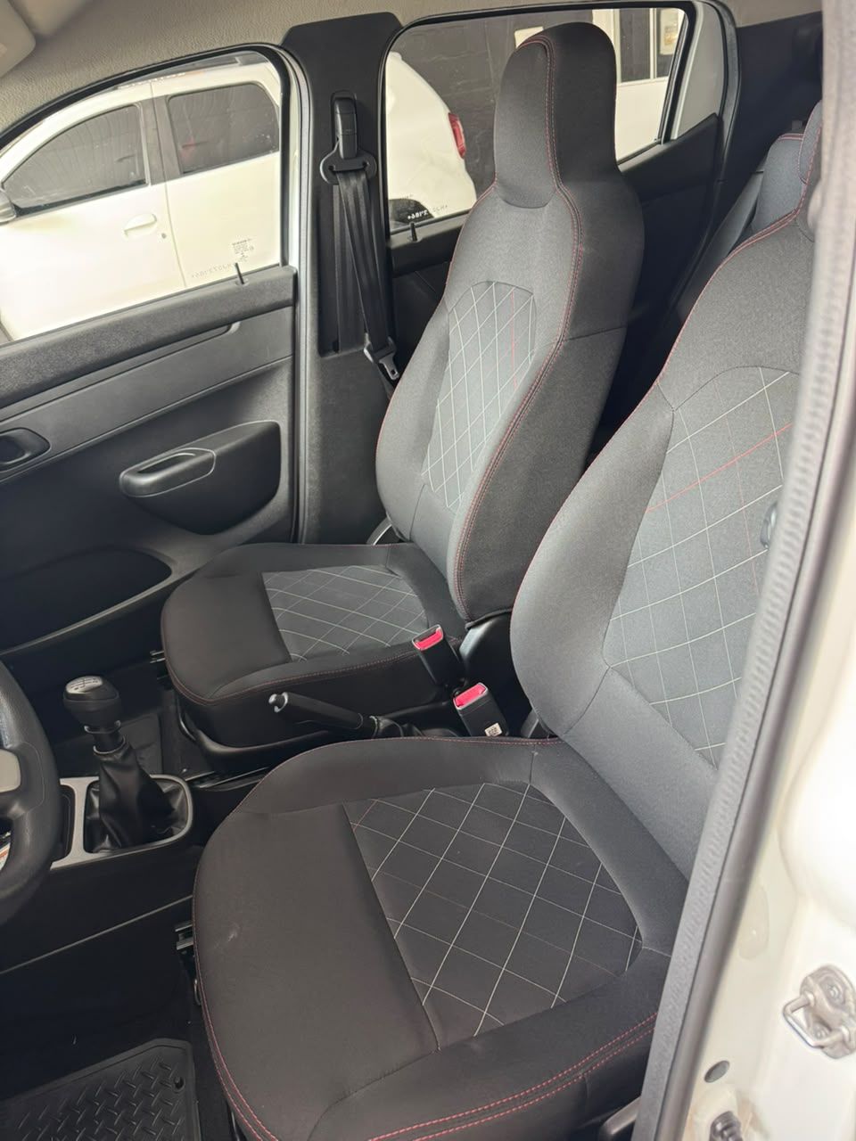 KWID Zen 1.0 Flex 12V 5p Mec. — foto 7