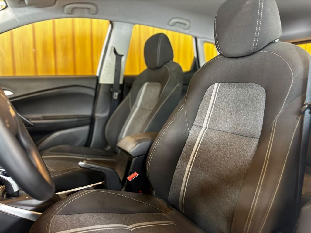 TRACKER LT 1.0 Turbo 12V Flex Aut. — foto 4