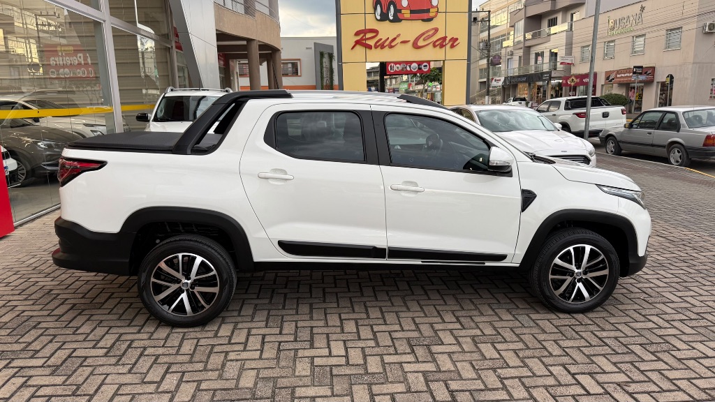 Strada Volcano 1.3 Flex 8V CD Aut. — foto 6