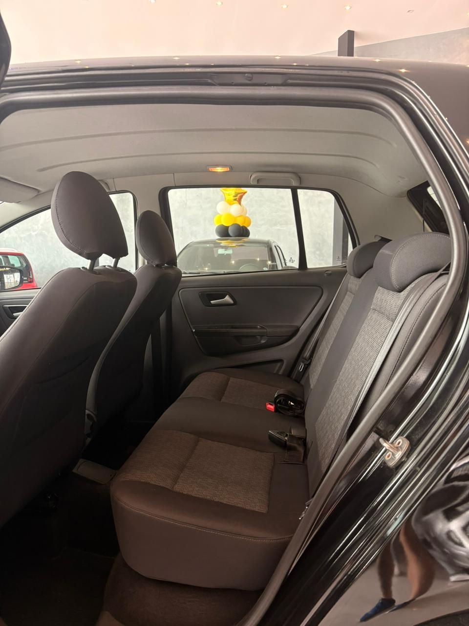 VOLKSWAGEN FOX 1.0 FLEX / 2013 FINANCIA 100% — foto 9