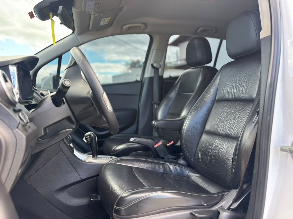 TRACKER LTZ 1.8 16V Flex 4x2 Aut. — foto 4