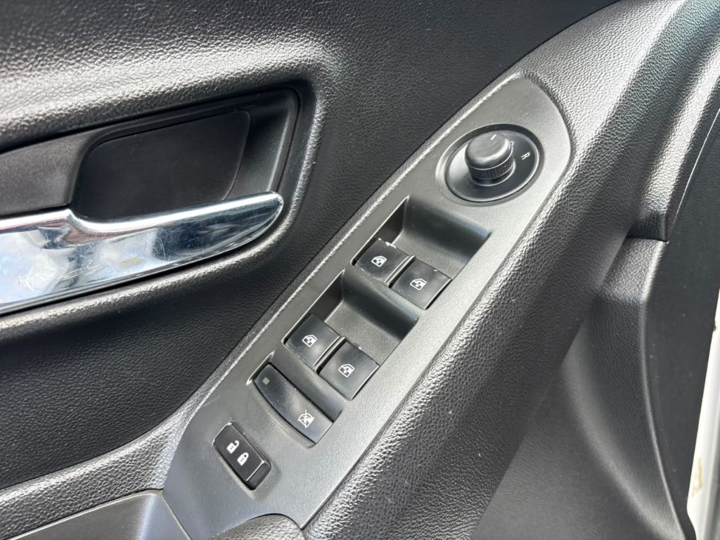 TRACKER LTZ 1.8 16V Flex 4x2 Aut. — foto 10