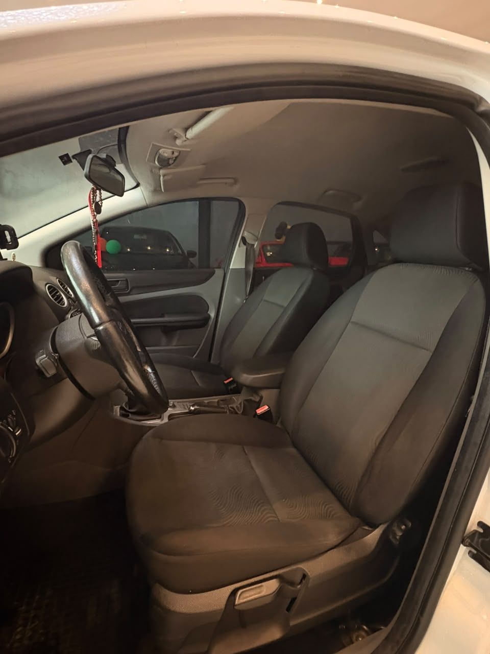 Focus Sedan 1.6/1.6 Flex 8V/16V 4p Mec. — foto 8