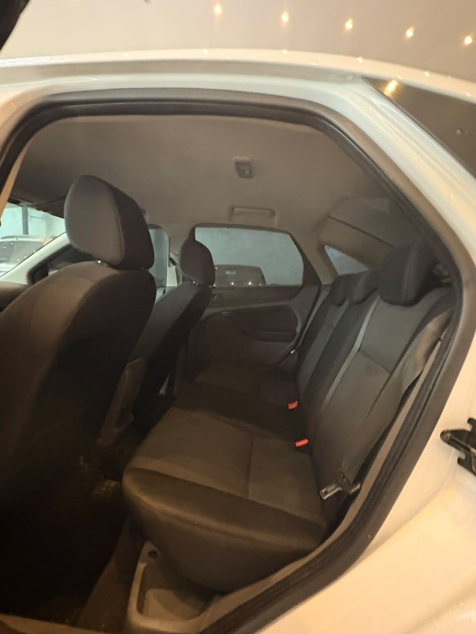 Focus Sedan 1.6/1.6 Flex 8V/16V 4p Mec. — foto 7