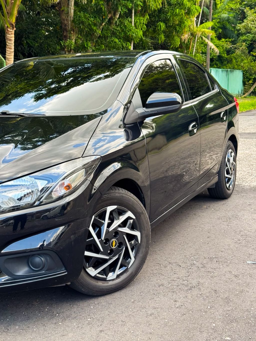 ONIX SEDAN Plus LT 1.0 12V Flex 4p Mec. — foto 3