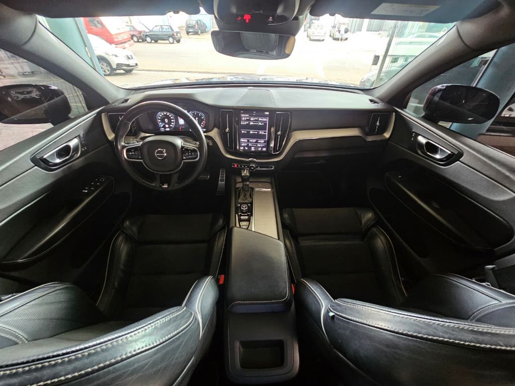 XC 60 T-5 R-DESIGN 2.0 AWD 5p — foto 7