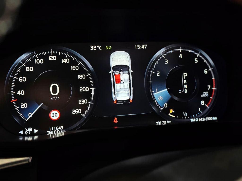XC 60 T-5 R-DESIGN 2.0 AWD 5p — foto 9