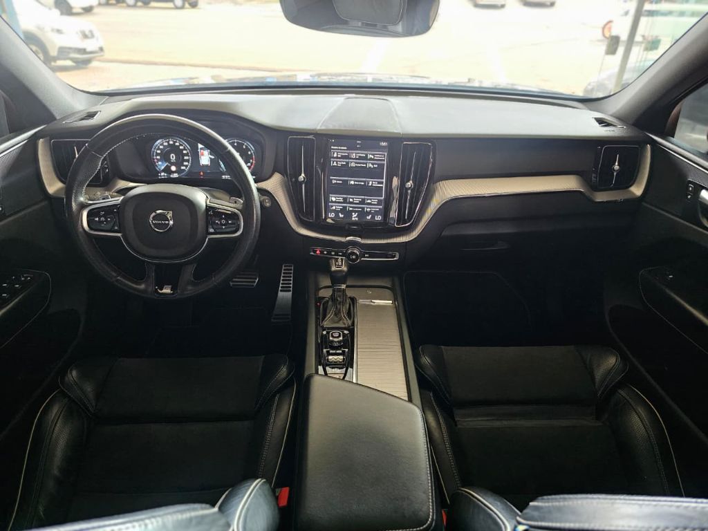XC 60 T-5 R-DESIGN 2.0 AWD 5p — foto 6
