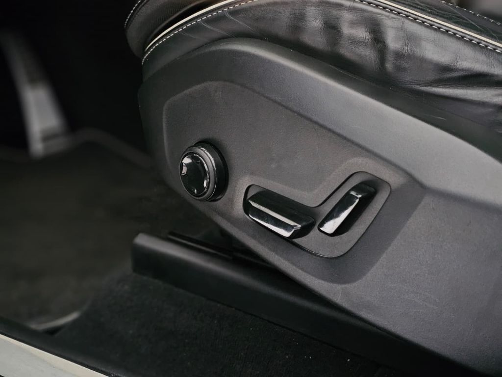 XC 60 T-5 R-DESIGN 2.0 AWD 5p — foto 12