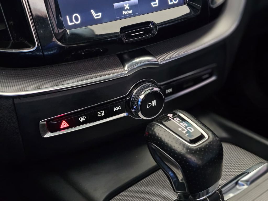 XC 60 T-5 R-DESIGN 2.0 AWD 5p — foto 10