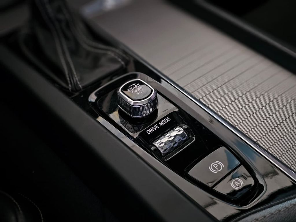 XC 60 T-5 R-DESIGN 2.0 AWD 5p — foto 11