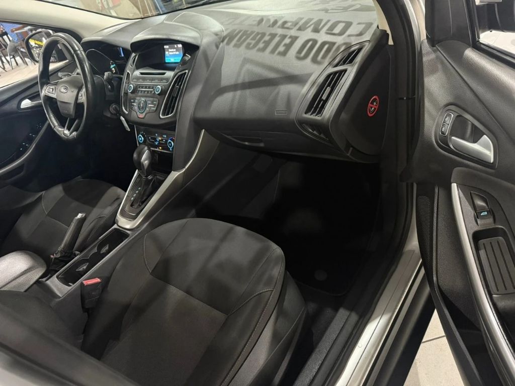 FOCUS SEDAN 2.0 SE AT 4P — foto 10