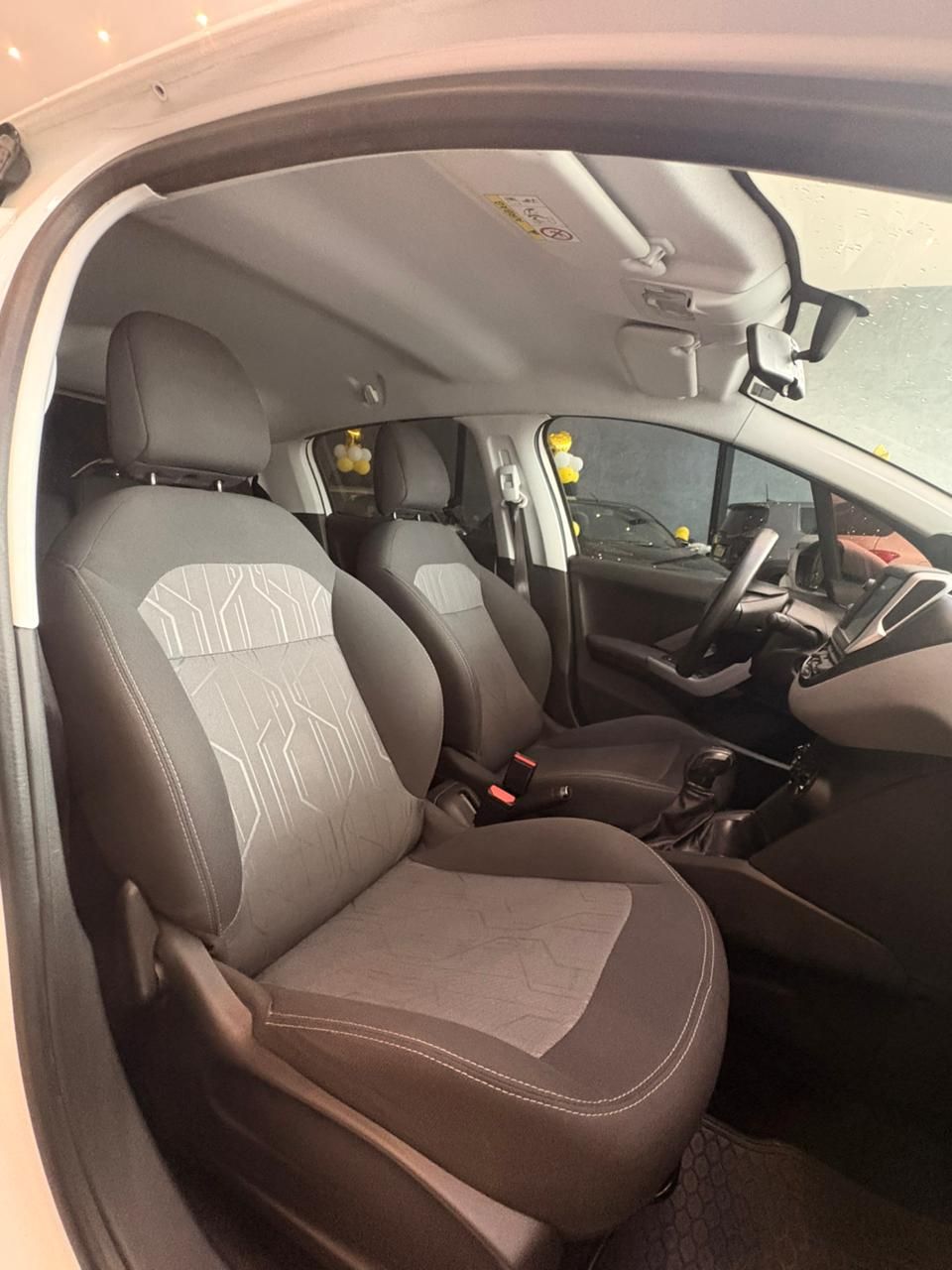 PEUGEOT 208 ACTIVE 1.2 FLEX / 2017 FINANCIA 100% — foto 7