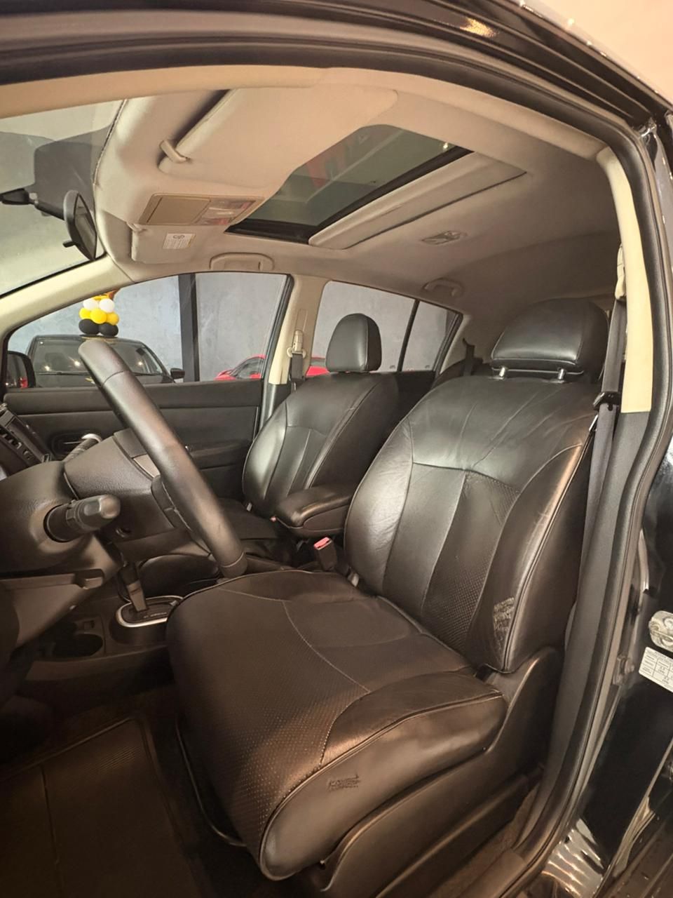 NISSAN TIIDA SL 1.8 AUT / 2011 FINANCIA 100% — foto 10