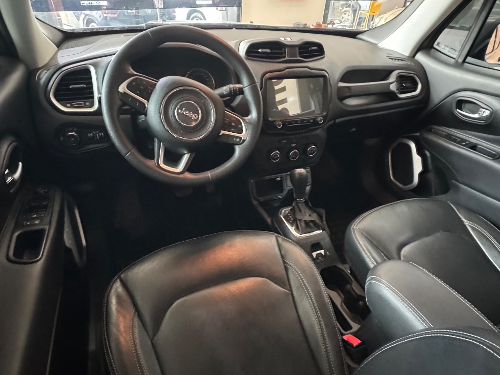 Renegade 1.8 4x2 Flex 16V Aut. — foto 9