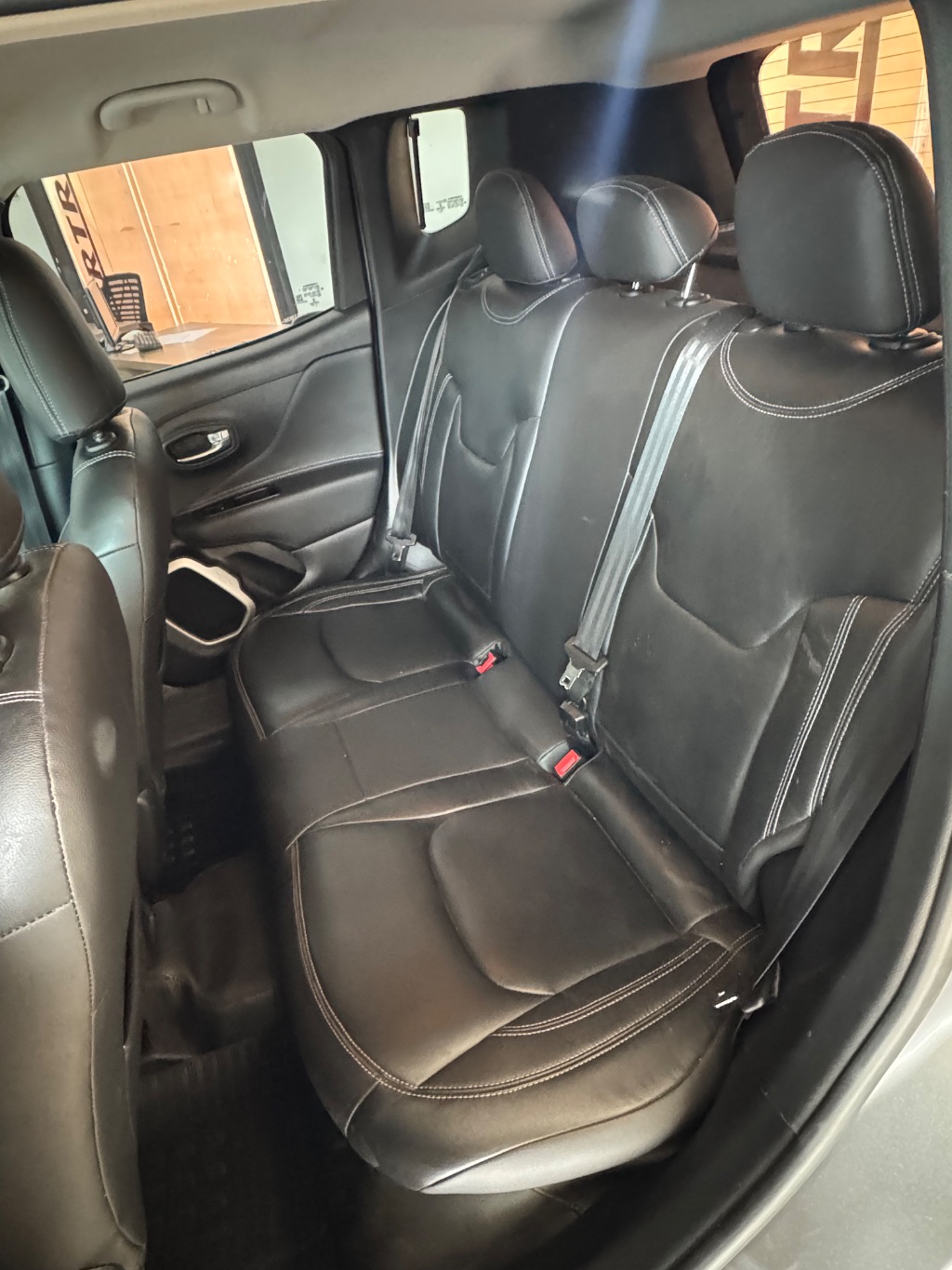 Renegade 1.8 4x2 Flex 16V Aut. — foto 11