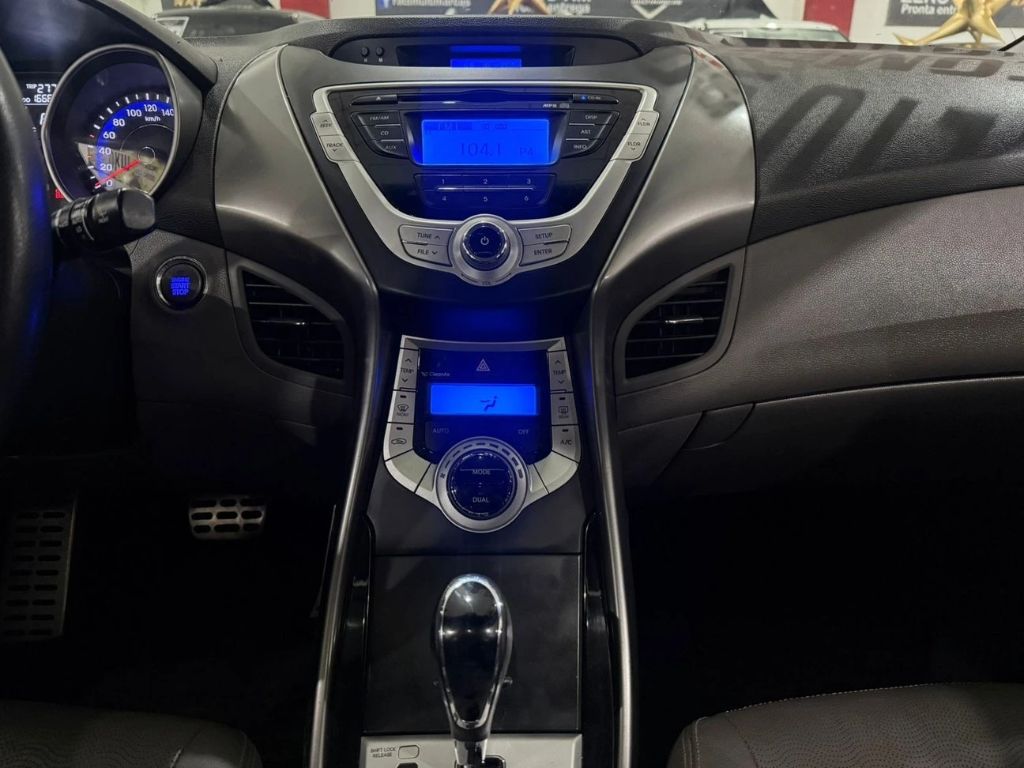 ELANTRA 1.8 GLS AT 4P — foto 9