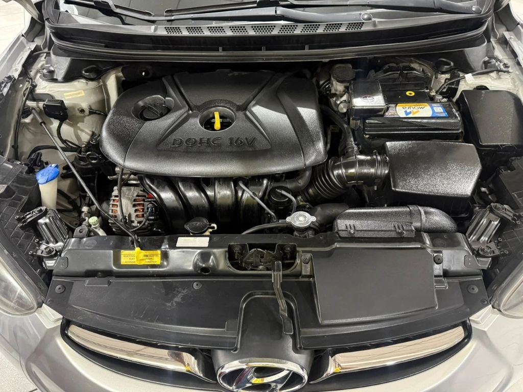 ELANTRA 1.8 GLS AT 4P — foto 13