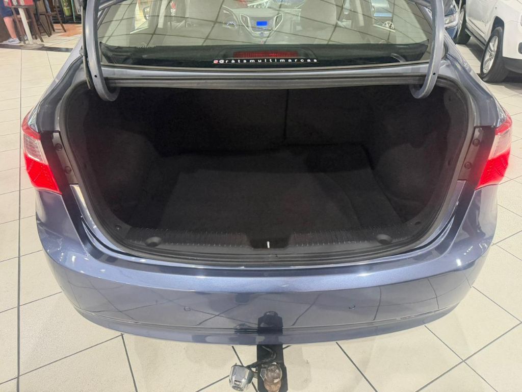 HB20S 1.6 PREMIUM MT 4P — foto 13