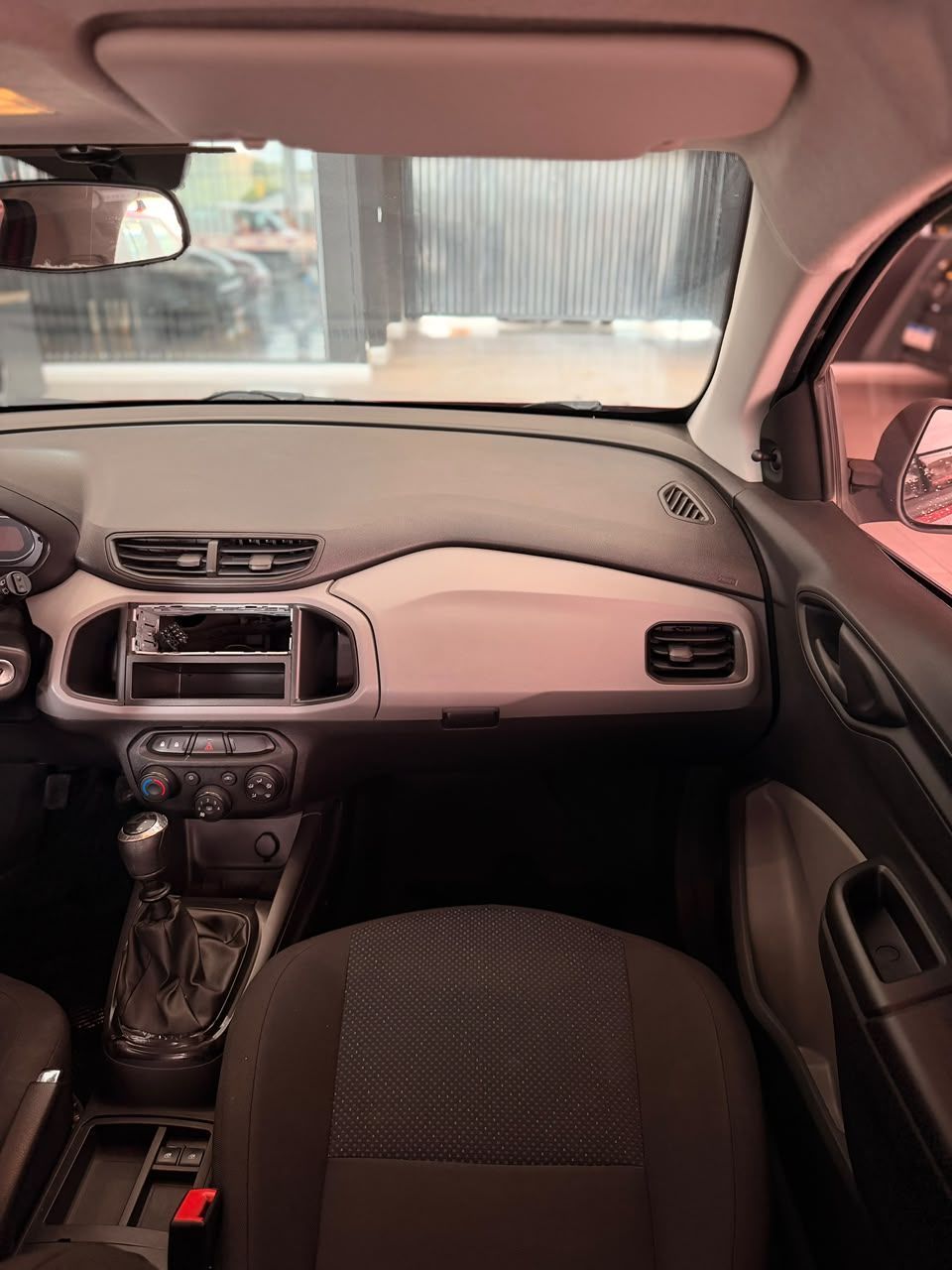 CHEVROLET ONIX HATCH JOY 1.0 FLEX 5P / 2018 FINANCIA 100% — foto 10
