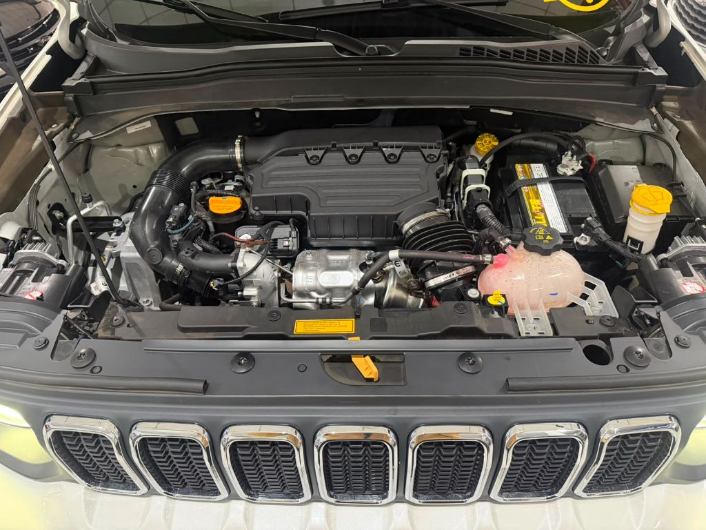 RENEGADE 1.3 T270 TB LONGITUDE AT6 4P — foto 13