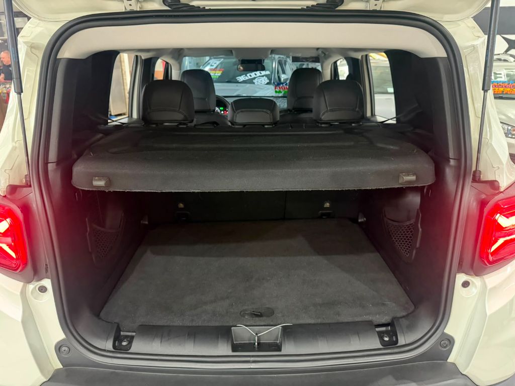 RENEGADE 1.3 T270 TB LONGITUDE AT6 4P — foto 12